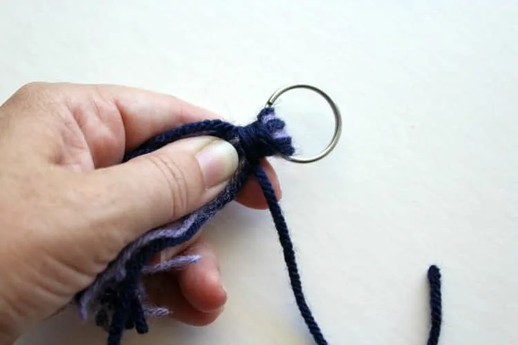 Tassel-finishing-knot