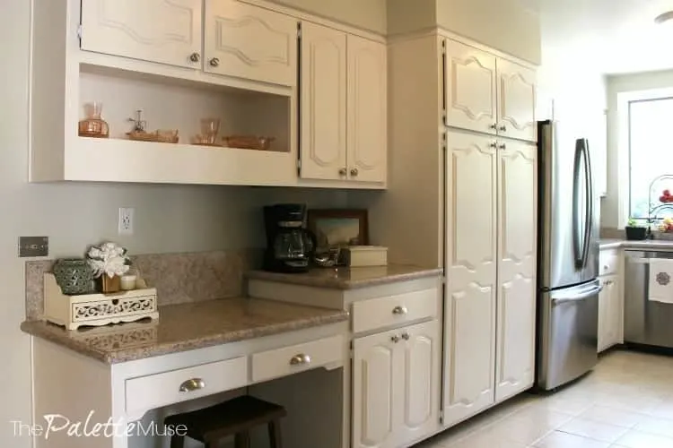 finished painted white kitchen cabinets