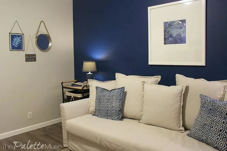 Khaki and blue accents in this home office/guest room makeover