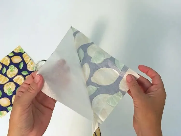 Separating a 2 ply napkin