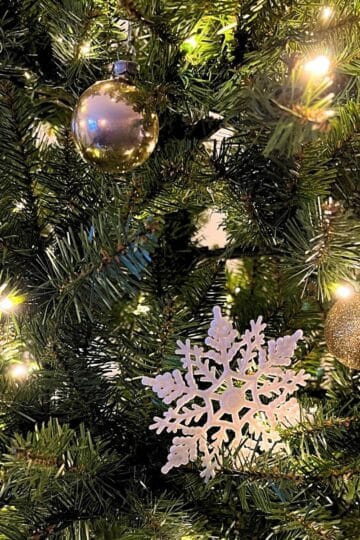 How to pick the best artificial Christmas tree